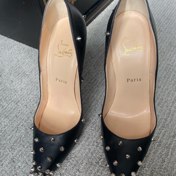 Authentic Christian Louboutin black studded So Kate 5 inch heels size 38 1/2 - Picture 4 of 10